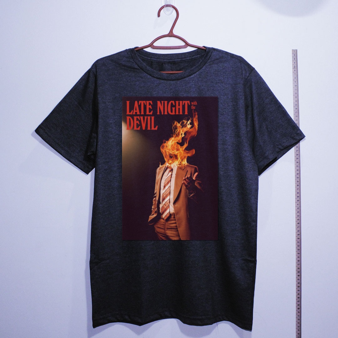 Camiseta_algodao_chumbo_camarada_do_alem_-_Late_Night_with_the_Devil | Late Night with the Devil