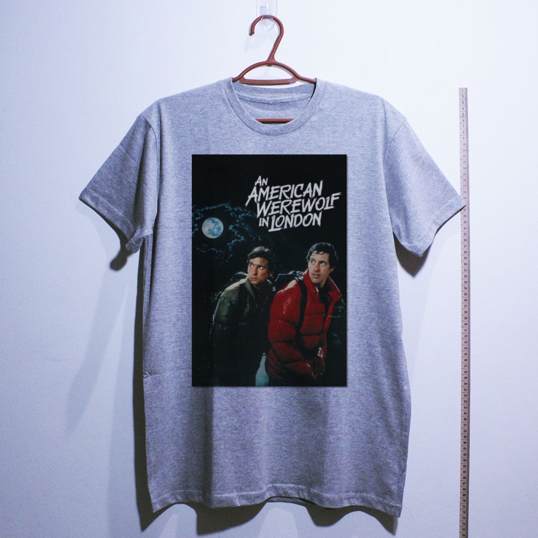 Camiseta_algodao_cinza_claro_camarada_do_alem_-_An_American_Werewolf_in_London_Um_lobisomem_americano_em_Londres | An American Werewolf in London (Um lobisomem americano em Londres)