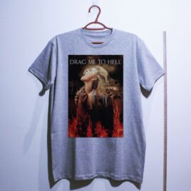 Camiseta_algodao_cinza_claro_camarada_do_alem_-_Drag_Me_to_Hell_Arraste-me_para_o_inferno | Drag Me to Hell (Arraste-me para o inferno)