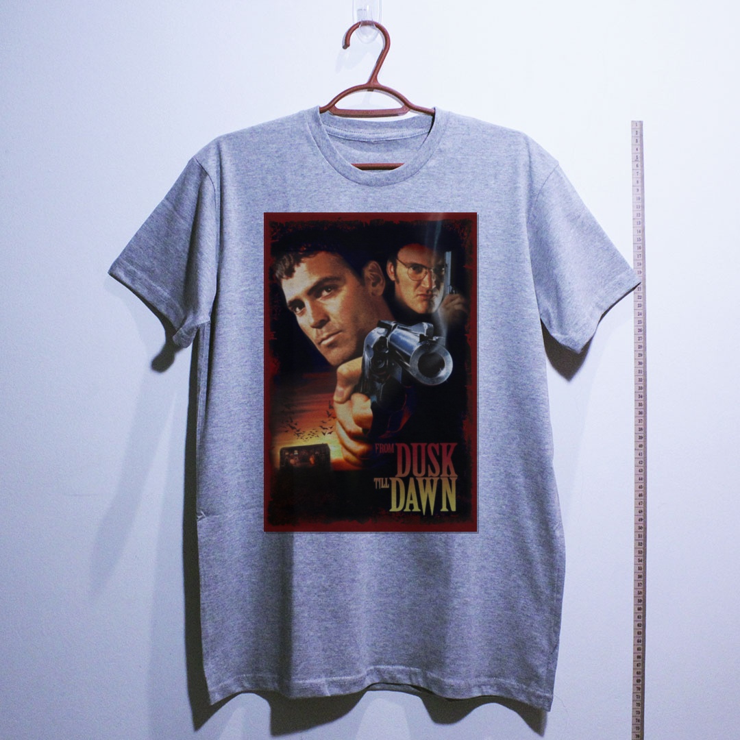 Camiseta_algodao_cinza_claro_camarada_do_alem_-_From_Dusk_Till_Dawn_Um_drink_no_inferno | From Dusk Till Dawn (Um drink no inferno)