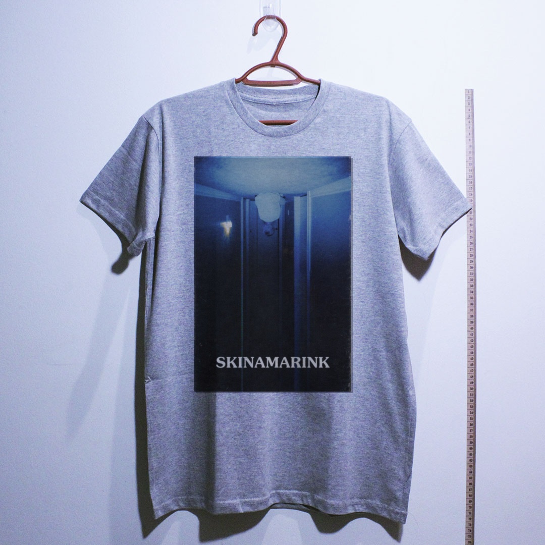 Camiseta_algodao_cinza_claro_camarada_do_alem_-_Skinamarink | Skinamarink