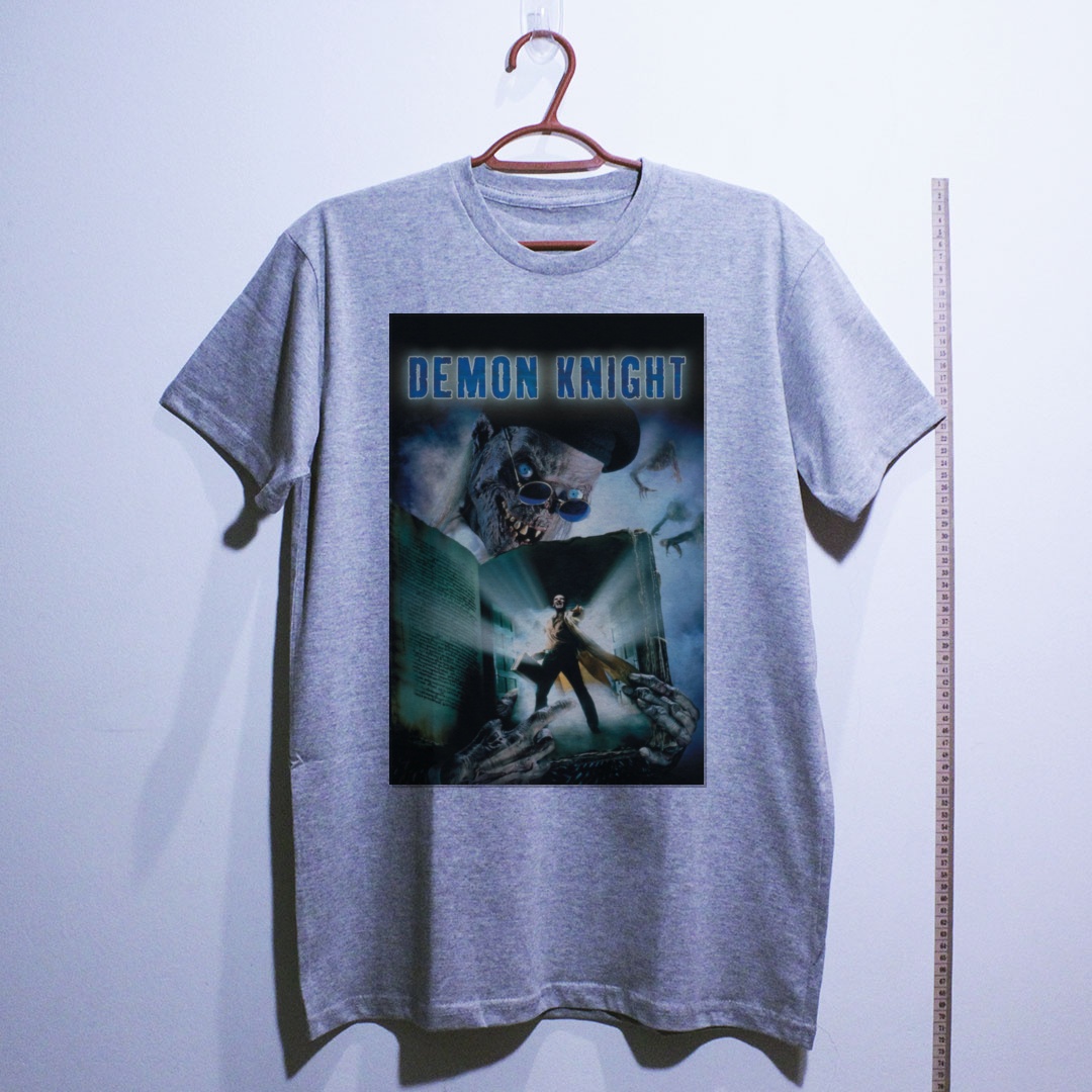 Camiseta_algodao_cinza_claro_camarada_do_alem_-_Tales_from_the_Crypt_Demon_Knight_Contos_da_cripta_-_o_ritual | Tales from the Crypt Demon Knight (Contos da cripta - o ritual)