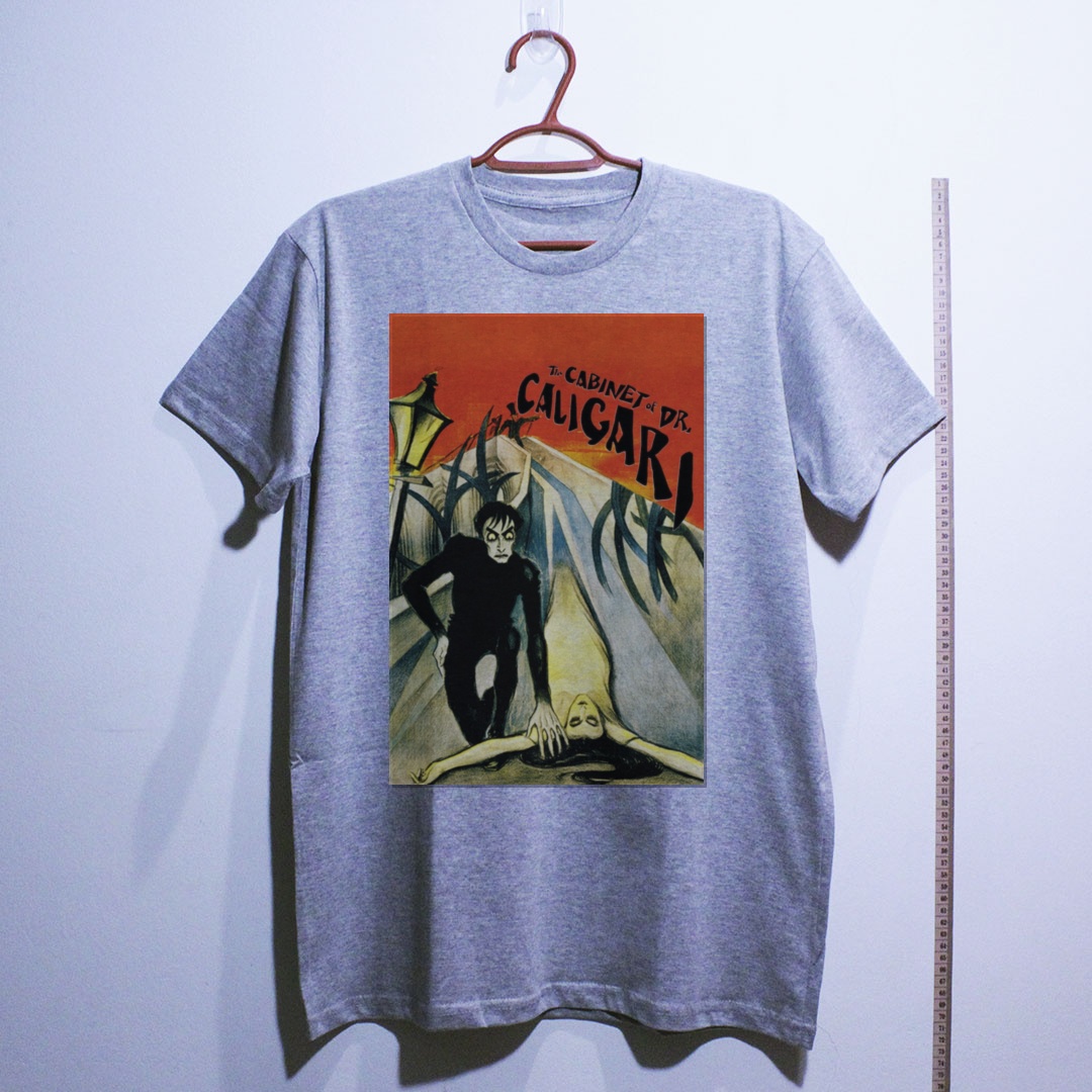 Camiseta_algodao_cinza_claro_camarada_do_alem_-_The_Cabinet_of_Dr_Caligari_O_gabinete_do_Dr_Caligari | The Cabinet of Dr. Caligari (O gabinete do Dr. Caligari)