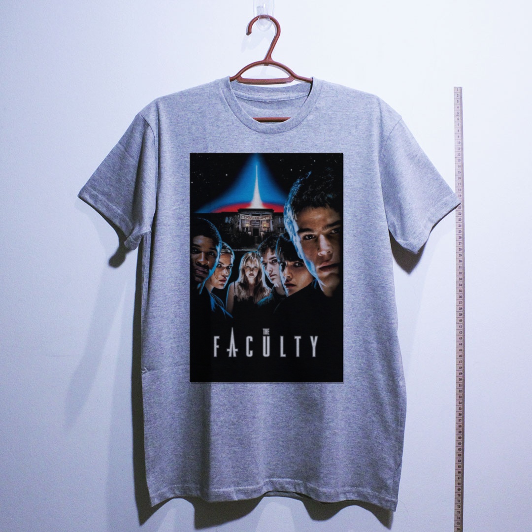 Camiseta_algodao_cinza_claro_camarada_do_alem_-_The_Faculty_O_professor_substituto | The Faculty (O professor substituto)