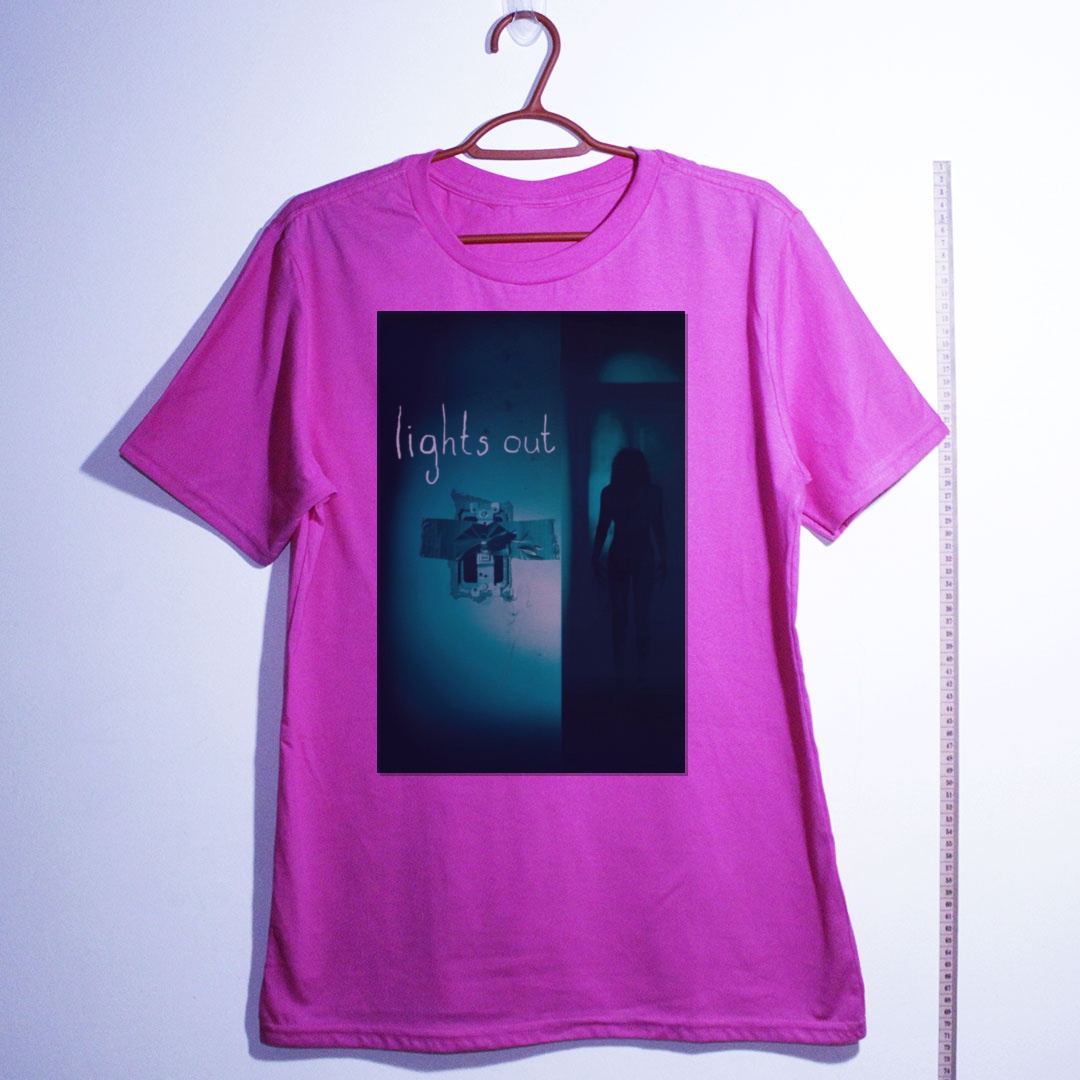 Camiseta_algodao_rosa_camarada_do_alem_-_Lights_Out_Quando_as_luzes_se_apagam | Lights Out (Quando as luzes se apagam)