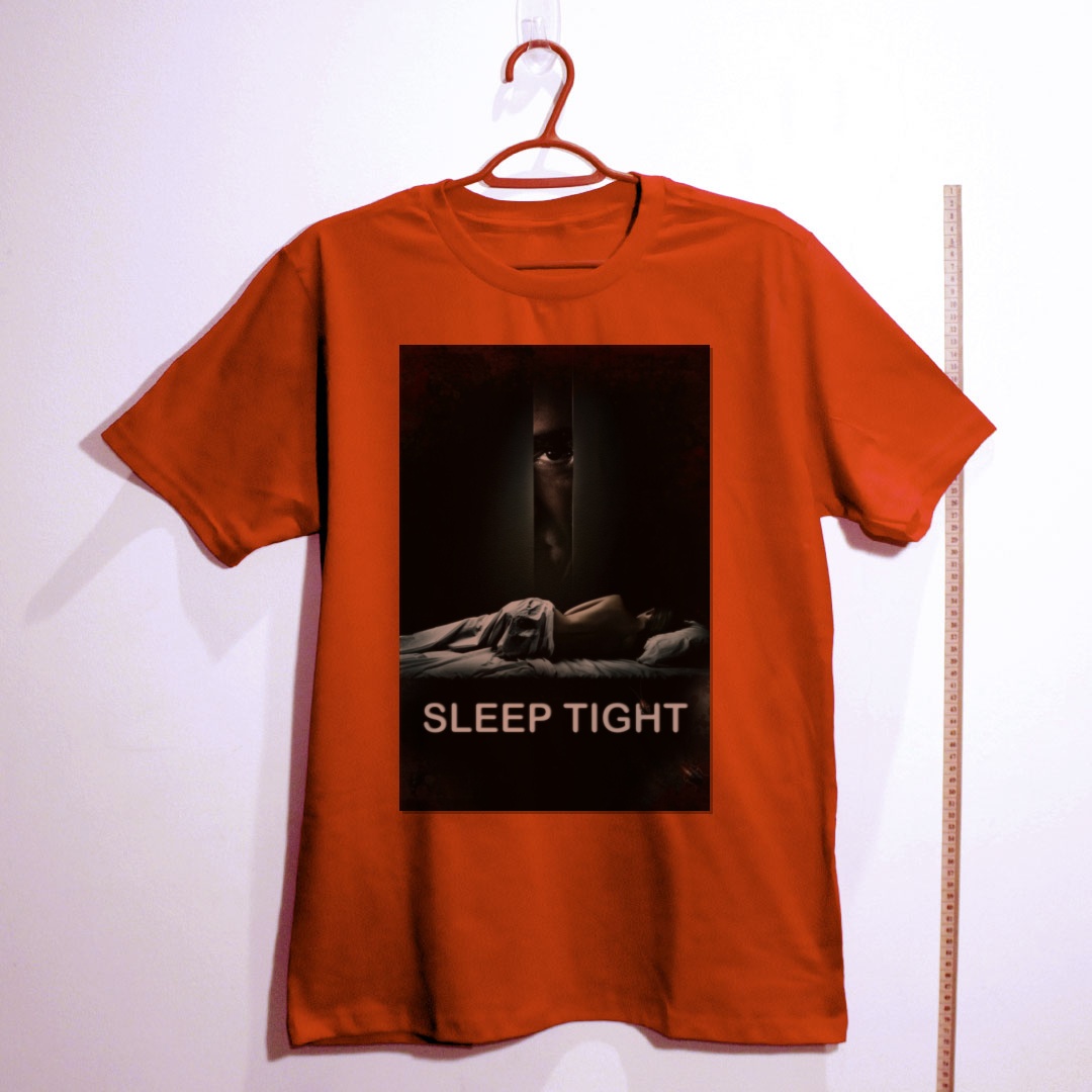 Camiseta_algodao_vermelho_camarada_do_alem_-_Sleep_Tight_Enquanto_voce_dorme | Sleep Tight (Enquanto você dorme)