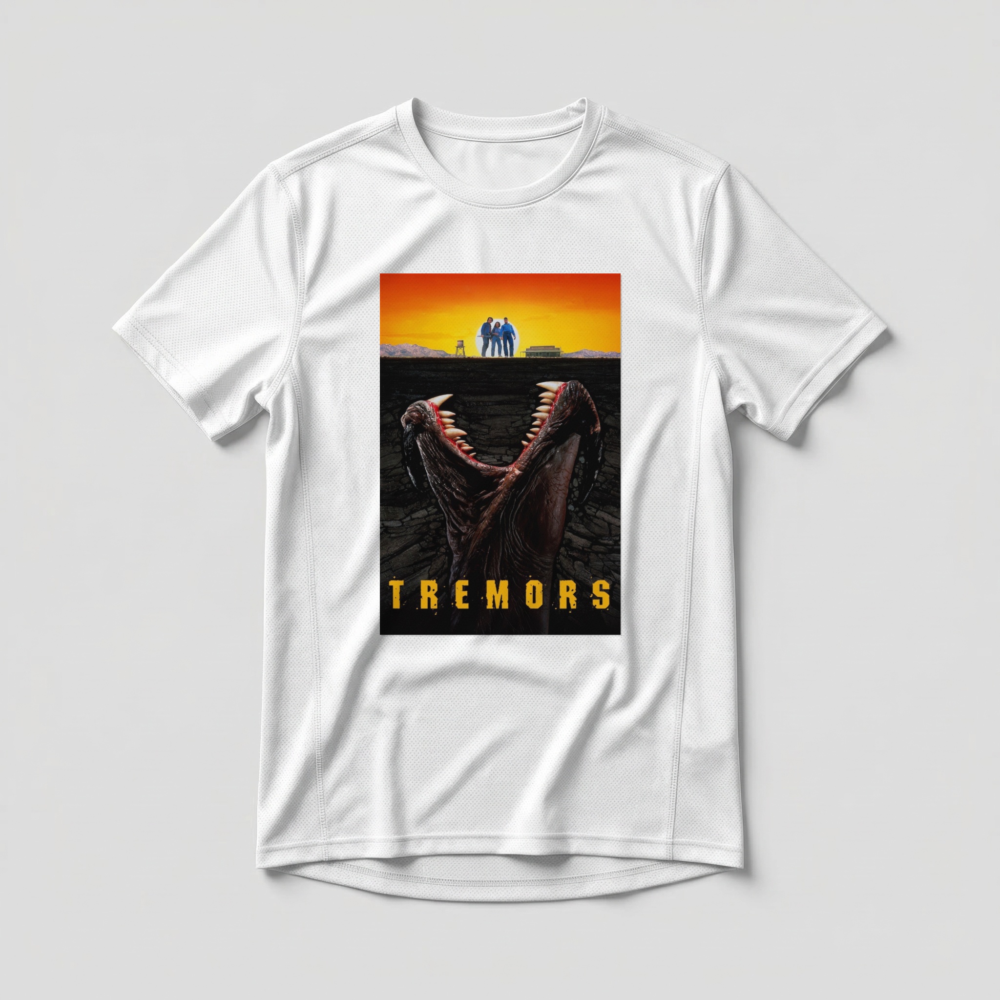 Camiseta_dry_fit_branco_camarada_do_alem_-_Tremors_O_ataque_dos_vermes_malditos | Tremors (O ataque dos vermes malditos)