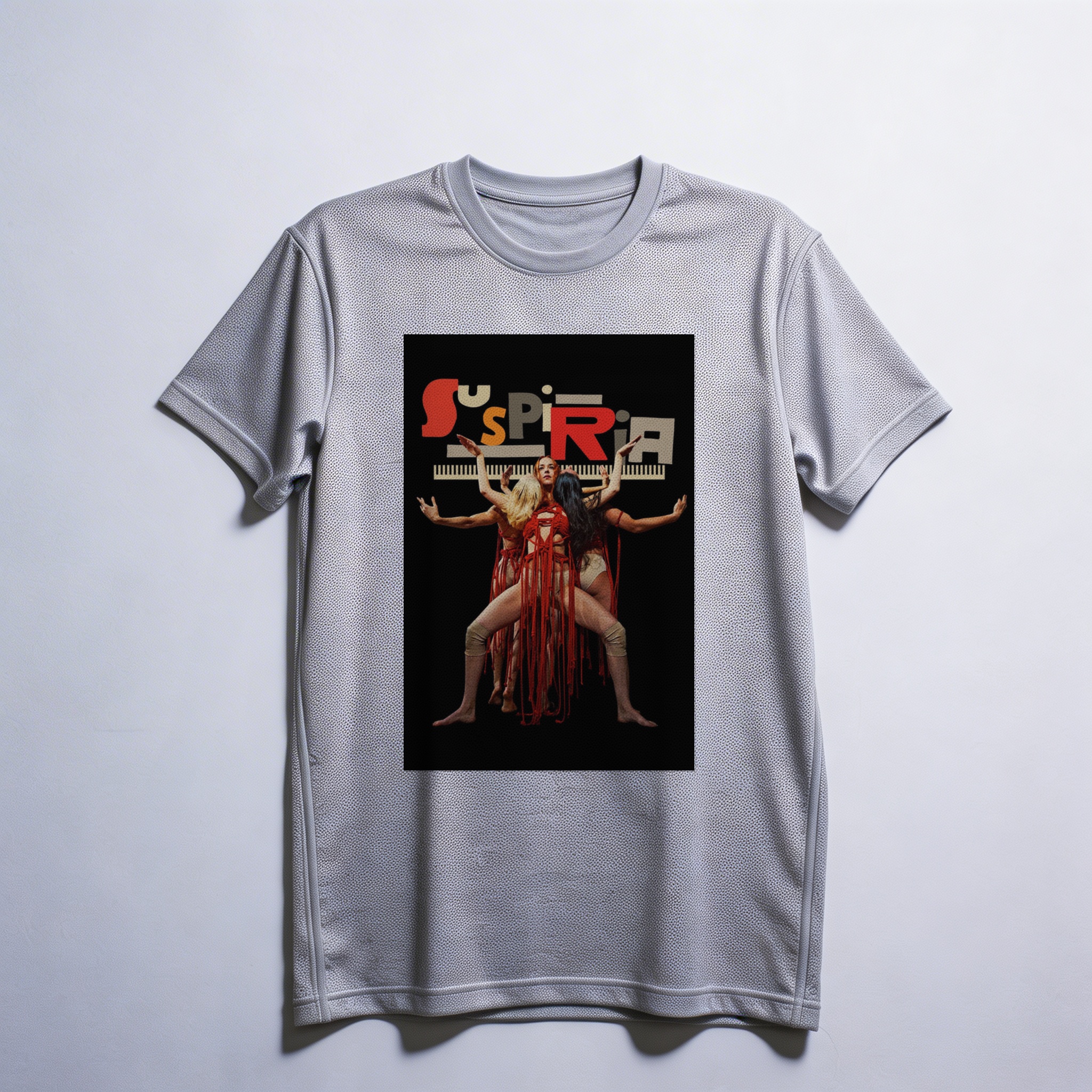 Camiseta_dry_fit_cinza_claro_camarada_do_alem_-_Suspiria | Suspiria