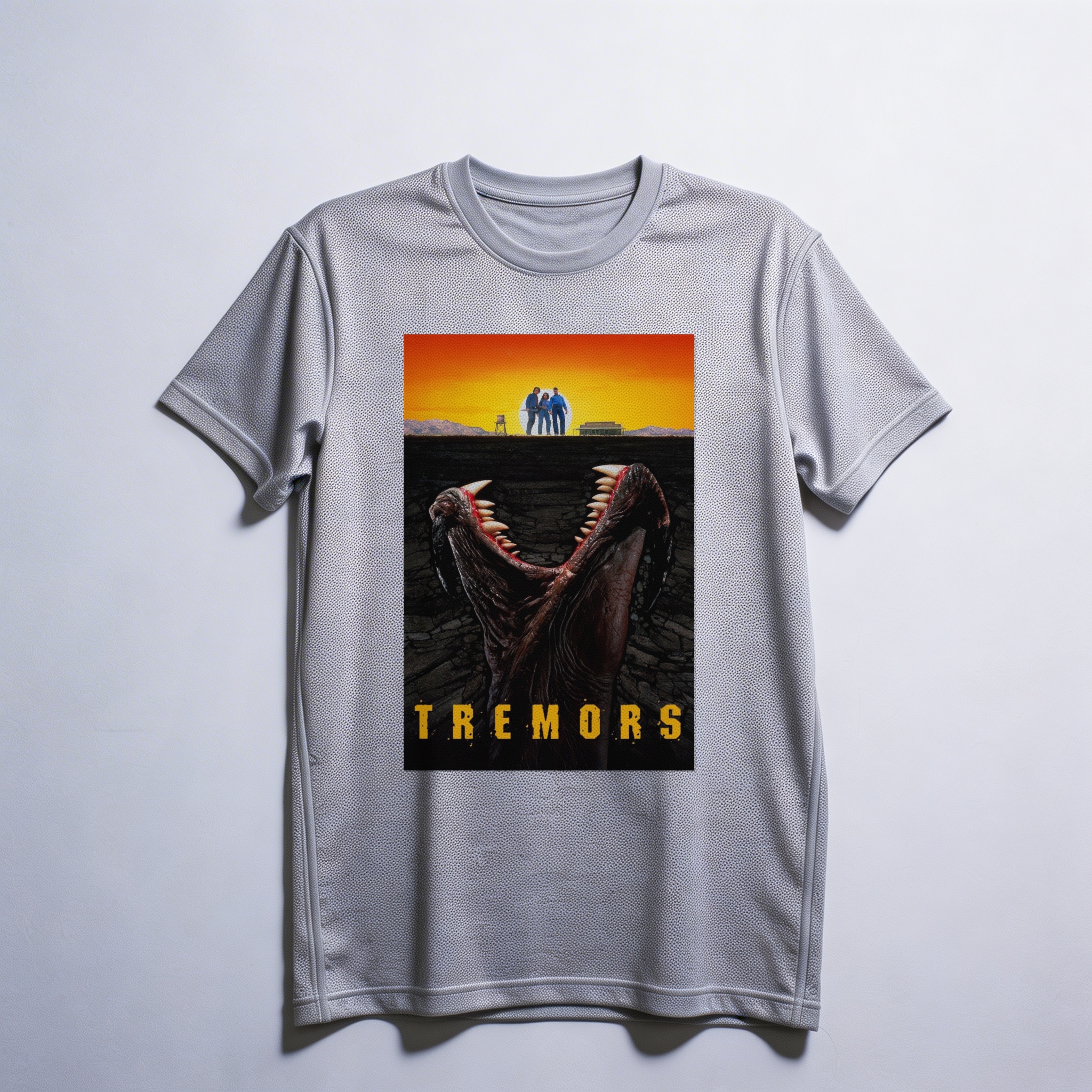 Camiseta_dry_fit_cinza_claro_camarada_do_alem_-_Tremors_O_ataque_dos_vermes_malditos | Tremors (O ataque dos vermes malditos)