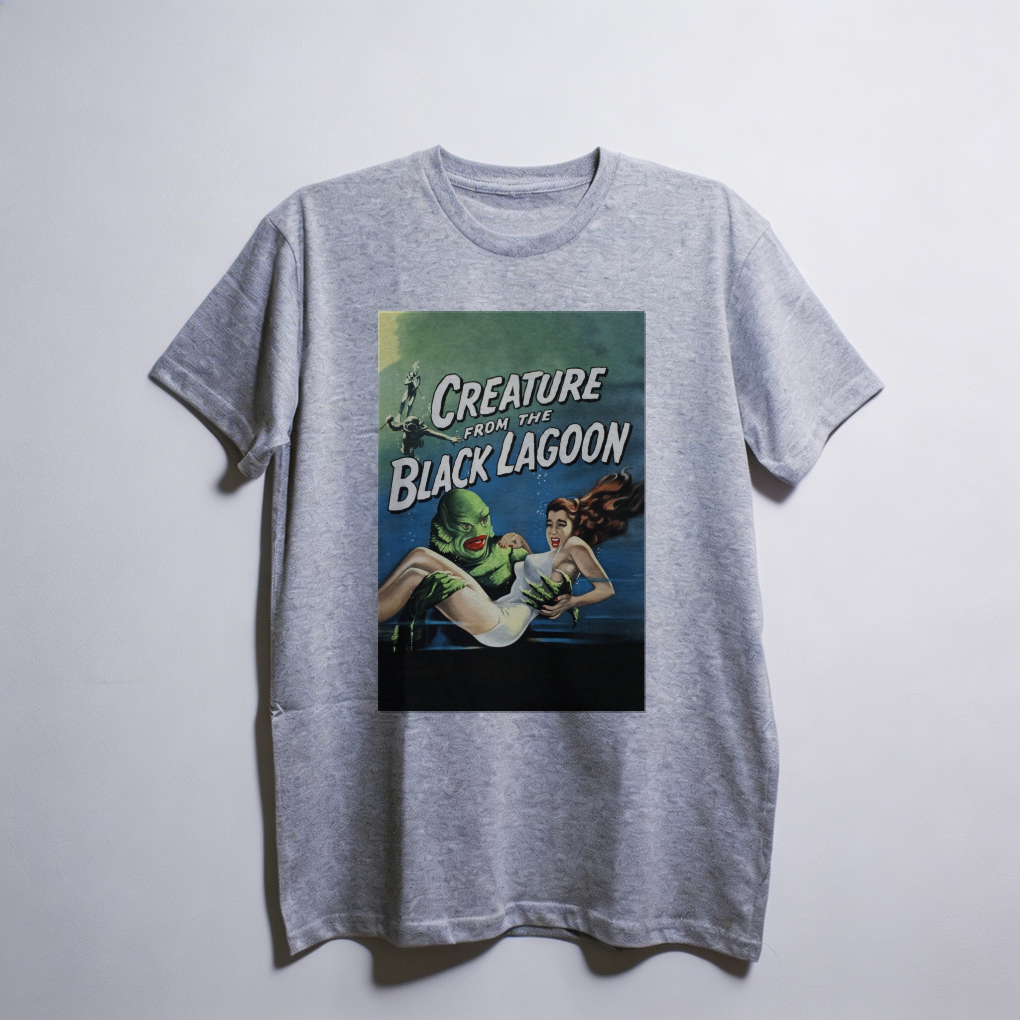 Camiseta_oversized_cinza_claro_camarada_do_alem_-_Creature_from_the_Black_Lagoon_O_monstro_da_lagoa_negra | Creature from the Black Lagoon (O monstro da lagoa negra)