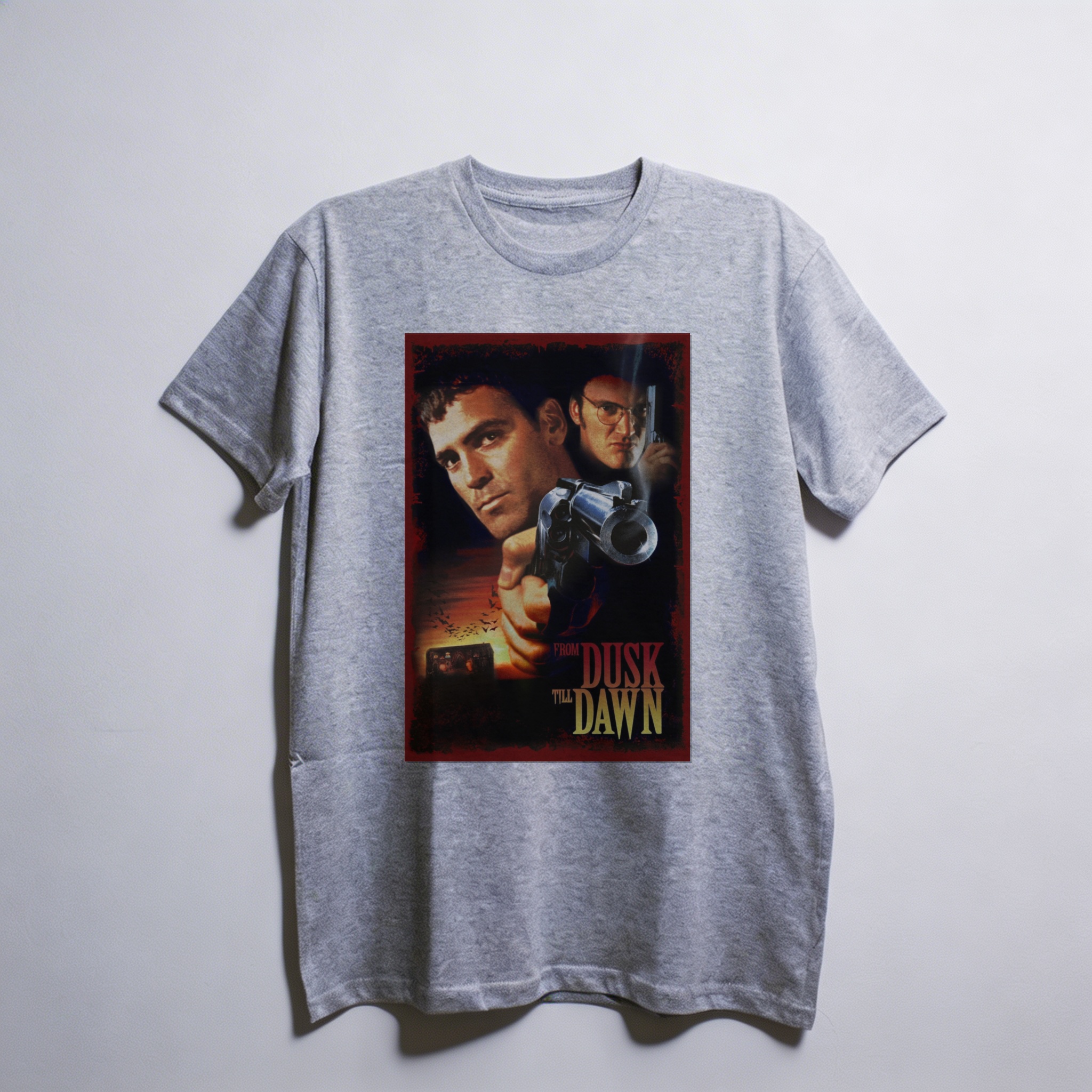 Camiseta_oversized_cinza_claro_camarada_do_alem_-_From_Dusk_Till_Dawn_Um_drink_no_inferno | From Dusk Till Dawn (Um drink no inferno)
