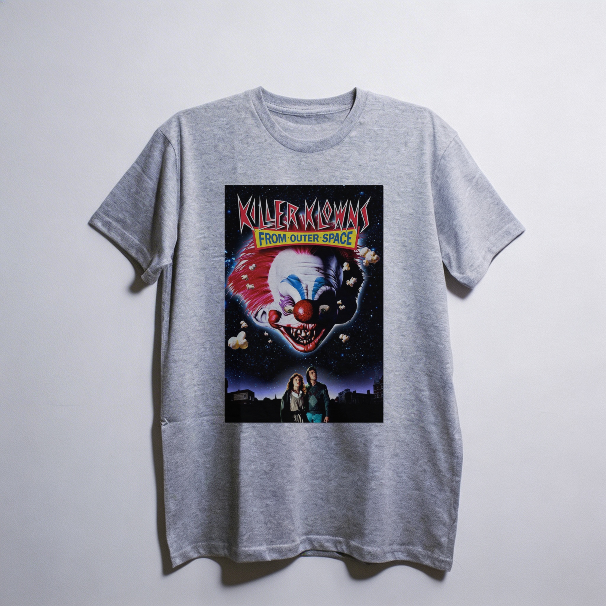 Camiseta_oversized_cinza_claro_camarada_do_alem_-_Killer_Klowns_from_Outer_Space_Palhacos_assassinos_do_espaco_sideral | Killer Klowns from Outer Space (Palhaços assassinos do espaço sideral)