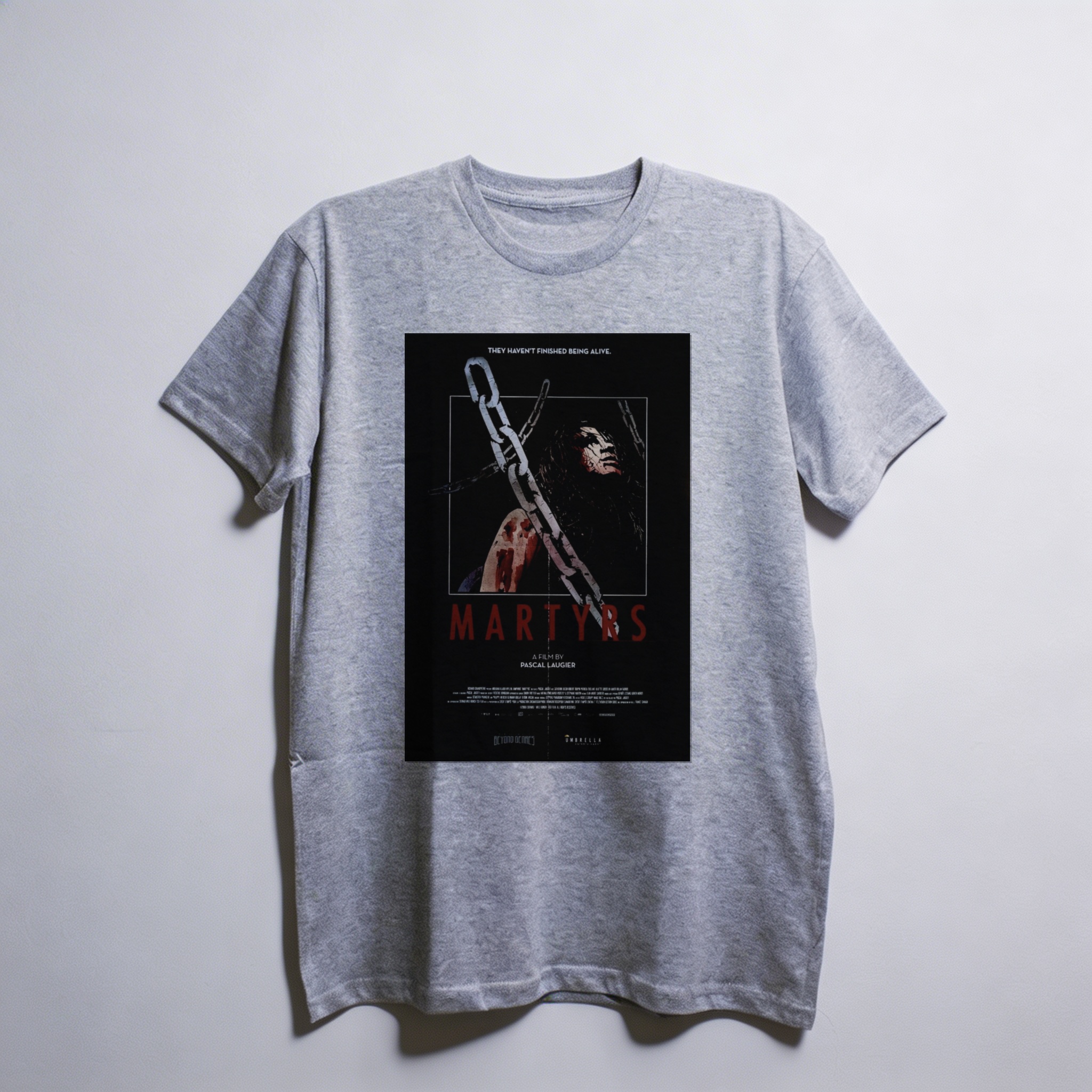 Camiseta_oversized_cinza_claro_camarada_do_alem_-_Martyrs_Martires | Martyrs (Mártires)