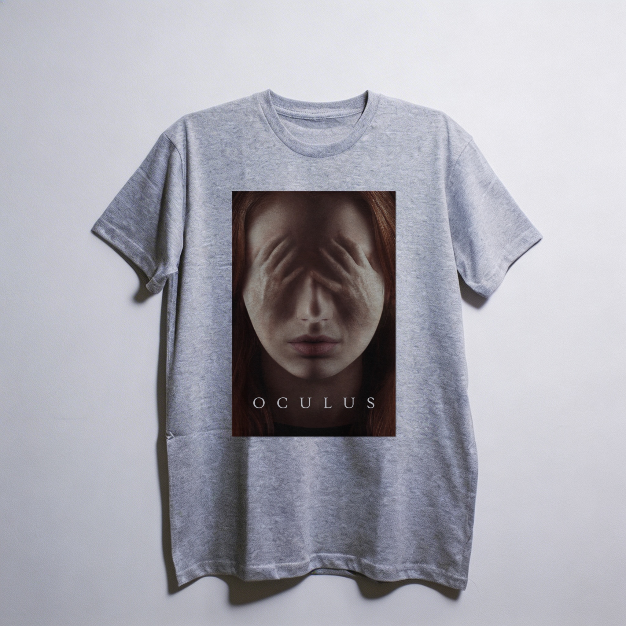 Camiseta_oversized_cinza_claro_camarada_do_alem_-_Oculus_Oculus_-_o_espelho_do_mal | Oculus (Oculus - o espelho do mal)