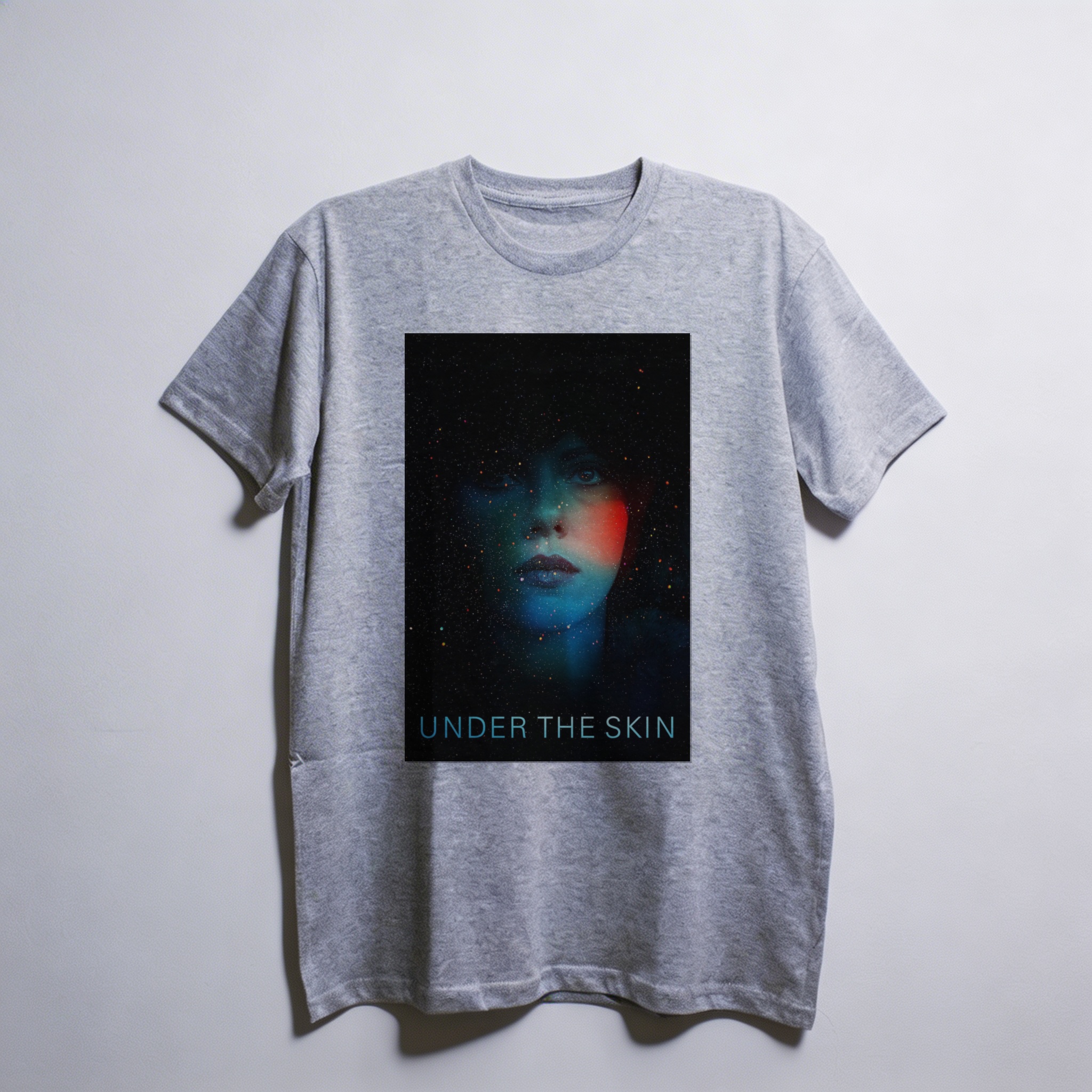 Camiseta_oversized_cinza_claro_camarada_do_alem_-_Under_the_Skin_Sob_a_pele | Under the Skin (Sob a pele)